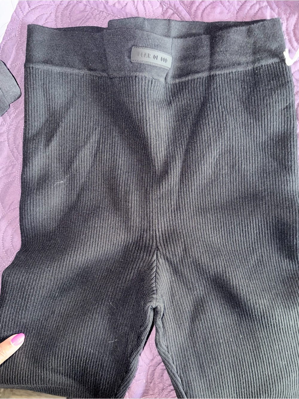 Essentials Black Ribbed Crop Tank - Picture 2 of 4